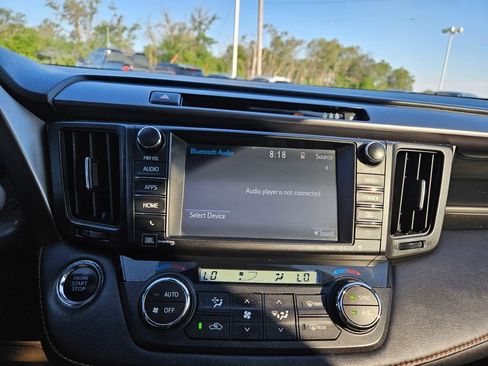 Used 2017 Toyota RAV4 SE AWD/4WD image 12