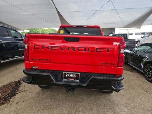 Used 2025 Chevrolet Silverado 1500 Custom Trail Boss w/ Turbomax Blackout Package AWD/4WD image 5