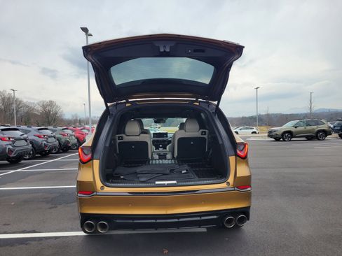 Used 2022 Acura MDX Type S image 11