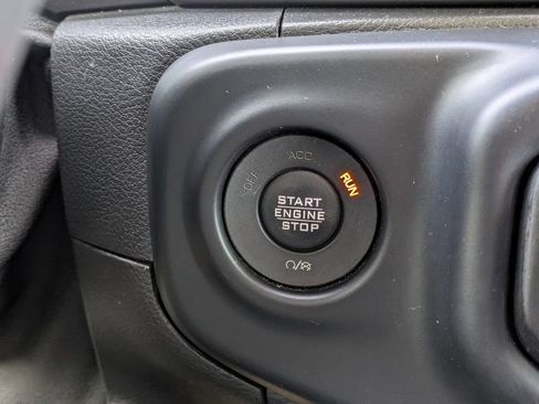 Used 2019 Jeep Wrangler Sport AWD/4WD image 24