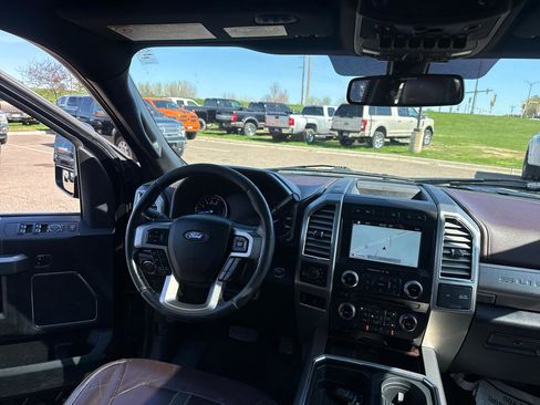 Used 2017 Ford F250 Platinum w/ Platinum Ultimate Package AWD/4WD image 29