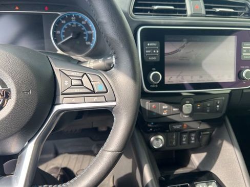 Used 2020 Nissan Leaf SL Plus image 17