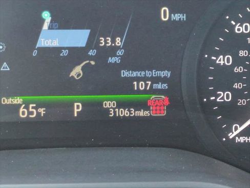 Certified 2025 Toyota Sienna LE image 23