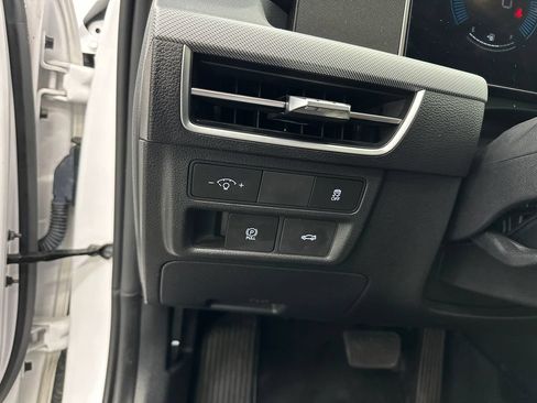 Used 2025 Hyundai Sonata SEL FWD image 30