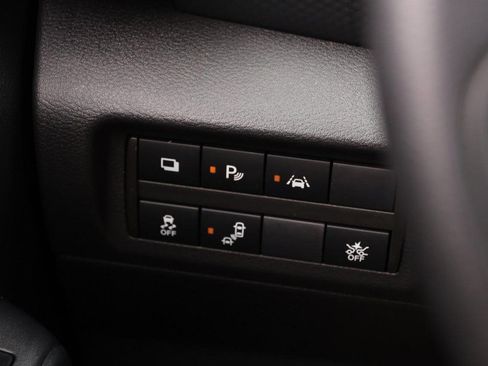 Used 2022 Nissan Kicks S FWD image 18