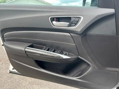 Used 2020 Acura TLX image 18
