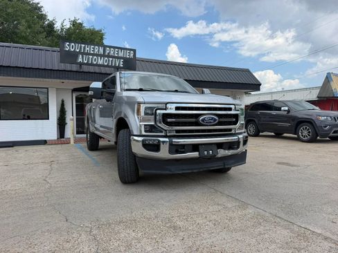 Used 2020 Ford F250 Lariat w/ Lariat Ultimate Package AWD/4WD image 3