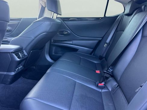 Used 2019 Lexus ES 300h w/ Premium Package FWD image 5