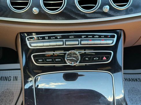 Used 2017 Mercedes-Benz E 300 4MATIC image 59