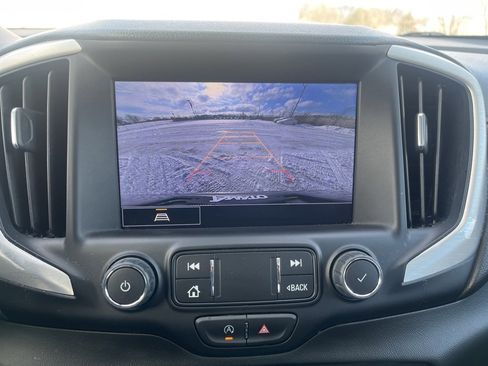 Used 2023 GMC Terrain SLT image 27