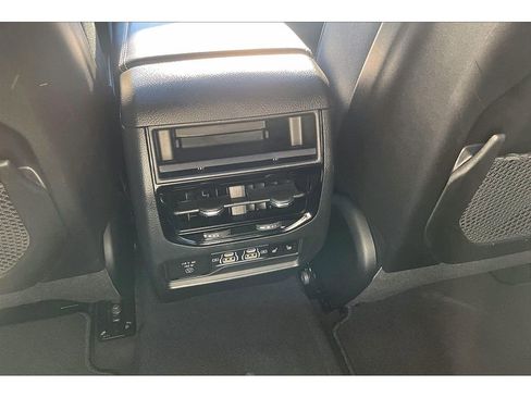 Certified 2024 Jeep Grand Cherokee Overland w/ Luxury Tech Group IV image 31