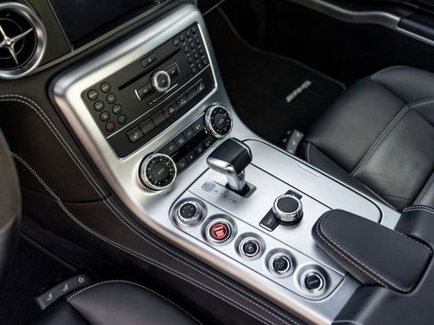Used 2011 Mercedes-Benz SLS AMG Coupe image 18
