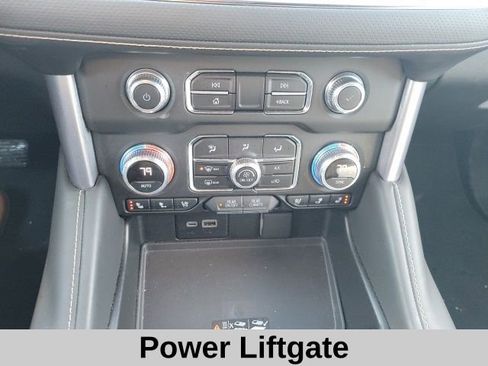 Used 2024 GMC Yukon SLT image 10