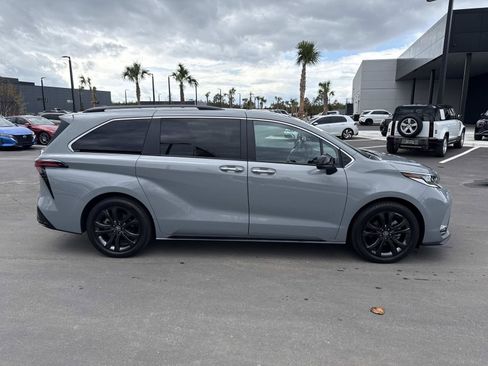 Used 2024 Toyota Sienna XSE image 2