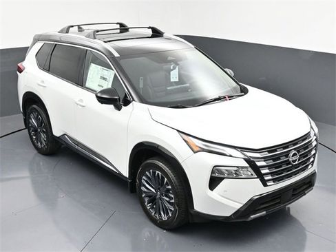 New 2025 Nissan Rogue Platinum w/ Platinum Premium Package image 38