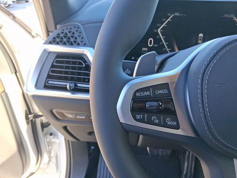 Used 2026 BMW X5 sDrive40i w/ M Sport Package image 16