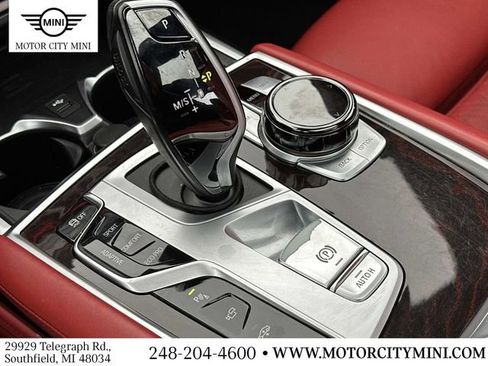 Used 2022 BMW 750i xDrive w/ Executive Package image 36