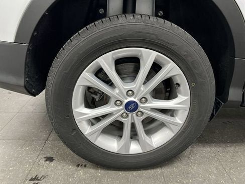 Used 2019 Ford Escape SE image 32