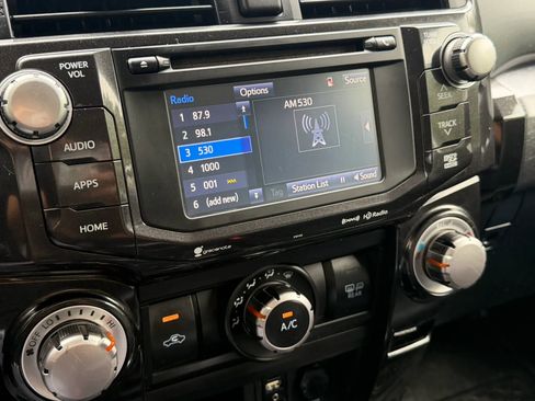 Used 2017 Toyota 4Runner TRD Off-Road Premium AWD/4WD image 30