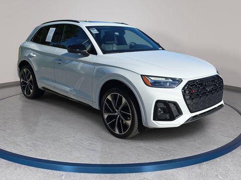 Used 2024 Audi SQ5 Premium Plus w/ Premium Plus Package AWD/4WD image 3