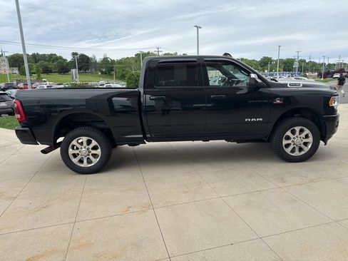 Used 2022 RAM 2500 Big Horn w/ Level C Equiment Group AWD/4WD image 8