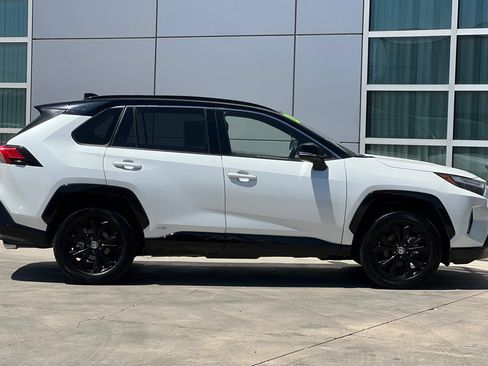 Used 2023 Toyota RAV4 XSE AWD/4WD image 3