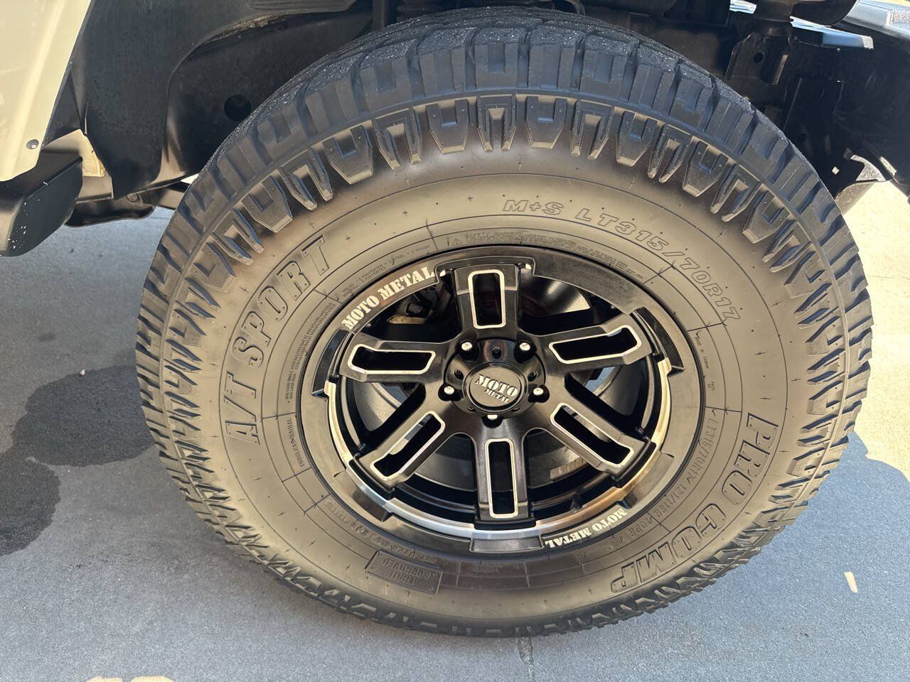 Used 2015 Jeep Wrangler Unlimited Sahara AWD/4WD image 29