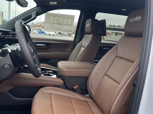 New 2026 Chevrolet Suburban High Country image 16