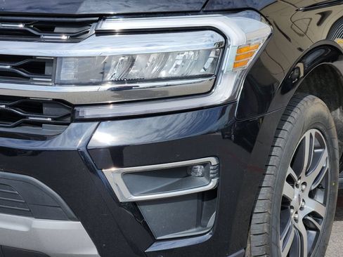 Used 2024 Ford Expedition Limited RWD image 4