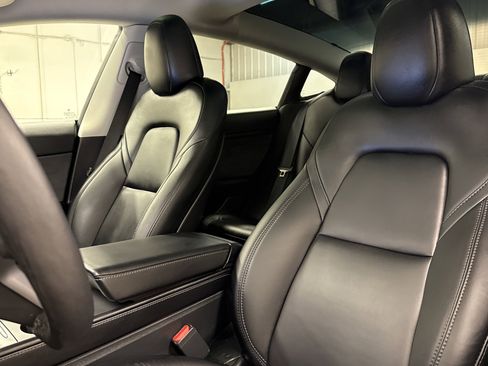 Used 2023 Tesla Model 3 Standard Range image 5