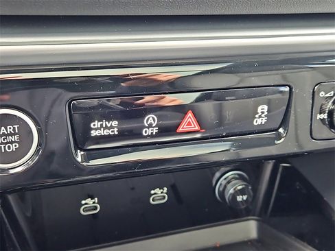 New 2025 Audi Q5 Premium Plus image 10