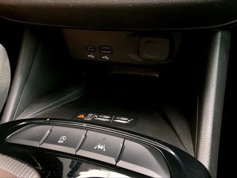 Used 2024 Buick Envista Avenir FWD image 34