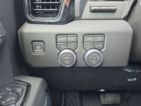 New 2026 GMC Sierra 2500 AT4 w/ AT4 Premium Plus Package AWD/4WD image 27