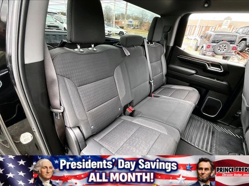 Used 2023 Chevrolet Silverado 1500 LT image 22