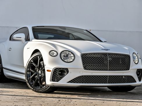 Used 2024 Bentley Continental GT Speed image 1