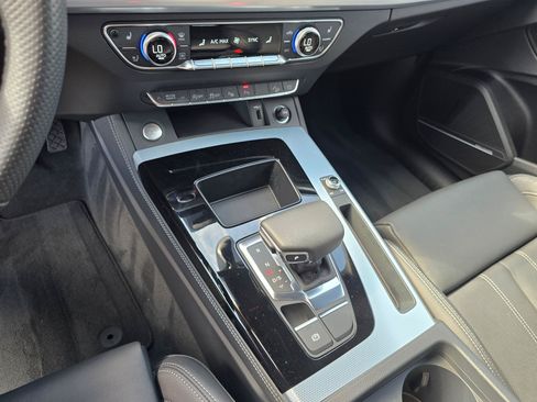 Used 2025 Audi Q5 Prestige w/ Prestige Package AWD/4WD image 21
