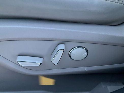 Used 2022 Lincoln Nautilus Reserve image 22