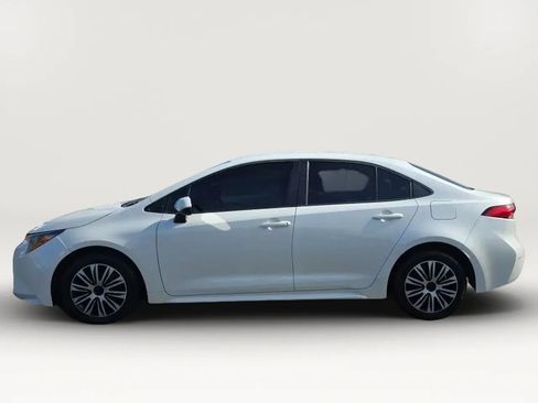 Used 2020 Toyota Corolla LE FWD image 5