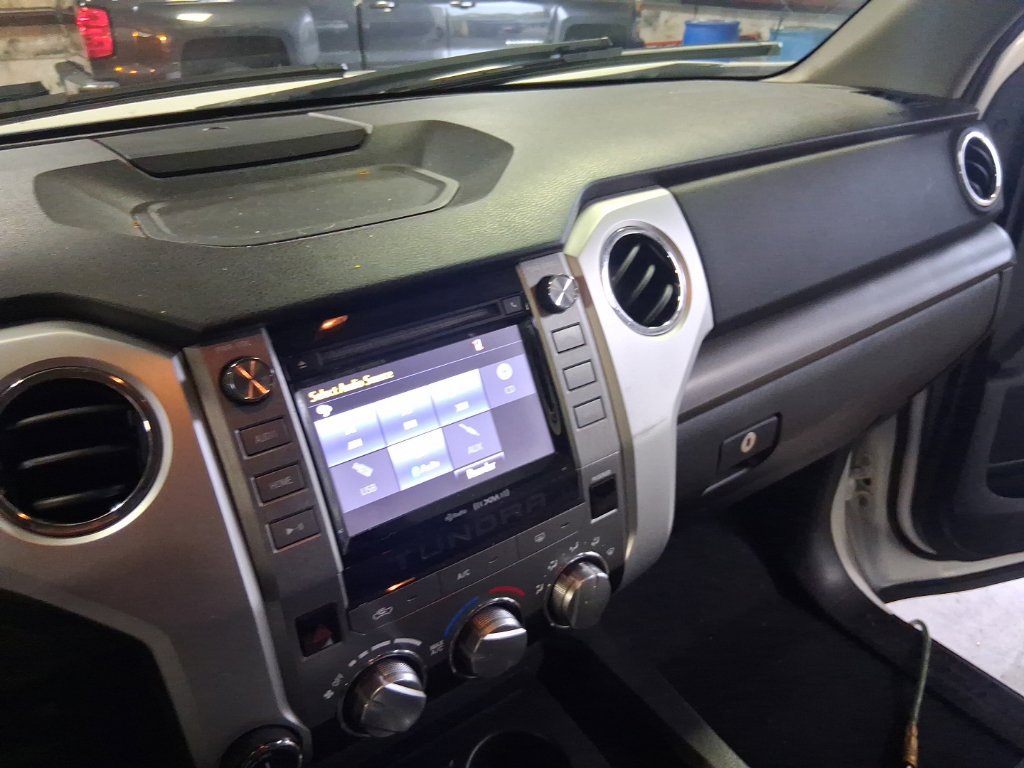 Used 2015 Toyota Tundra SR5 w/ TRD Off Road Package AWD/4WD image 9