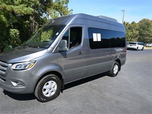Used 2023 Mercedes-Benz Sprinter 2500 image 9