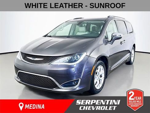Used 2020 Chrysler Pacifica Limited FWD image 1