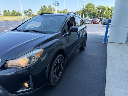 Used 2017 Subaru Crosstrek 2.0i Premium AWD/4WD image 1