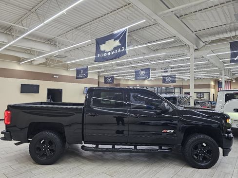 Used 2017 Chevrolet Silverado 1500 LTZ Z71 w/ LTZ Plus Package image 5