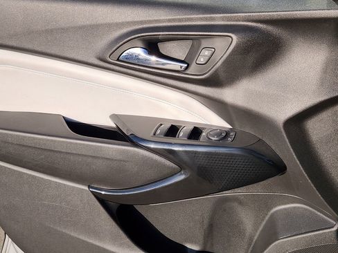 Used 2024 Chevrolet Trax LT image 24