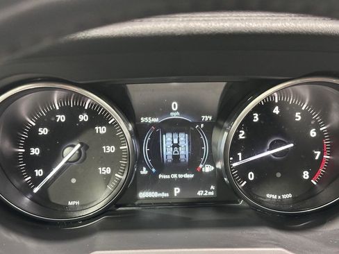 Used 2018 Land Rover Range Rover Evoque SE image 13