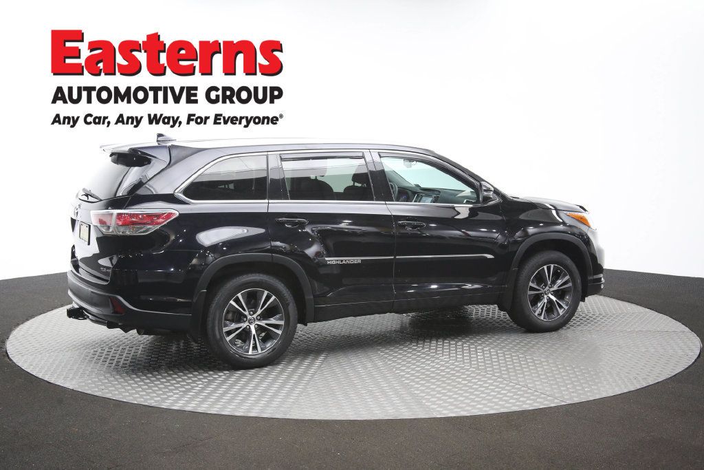 Used 2016 Toyota Highlander XLE AWD/4WD image 43