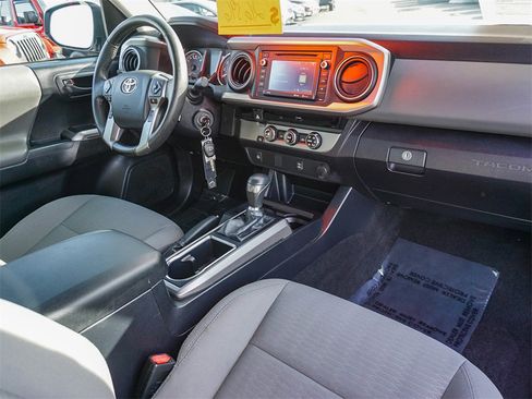 Used 2018 Toyota Tacoma SR5 w/ SR5 Appearance Package (SM) image 14