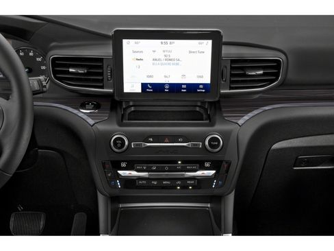 Used 2021 Ford Explorer Limited w/ Equipment Group 301A image 7