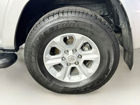 Used 2018 Toyota 4Runner SR5 RWD image 8