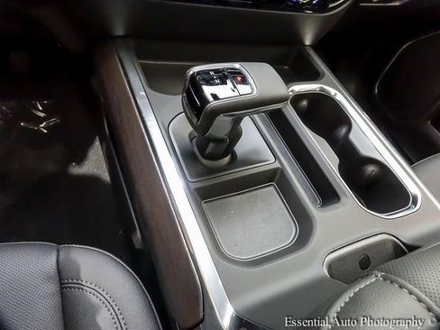 New 2026 GMC Sierra 1500 SLT w/ SLT Premium Package image 18